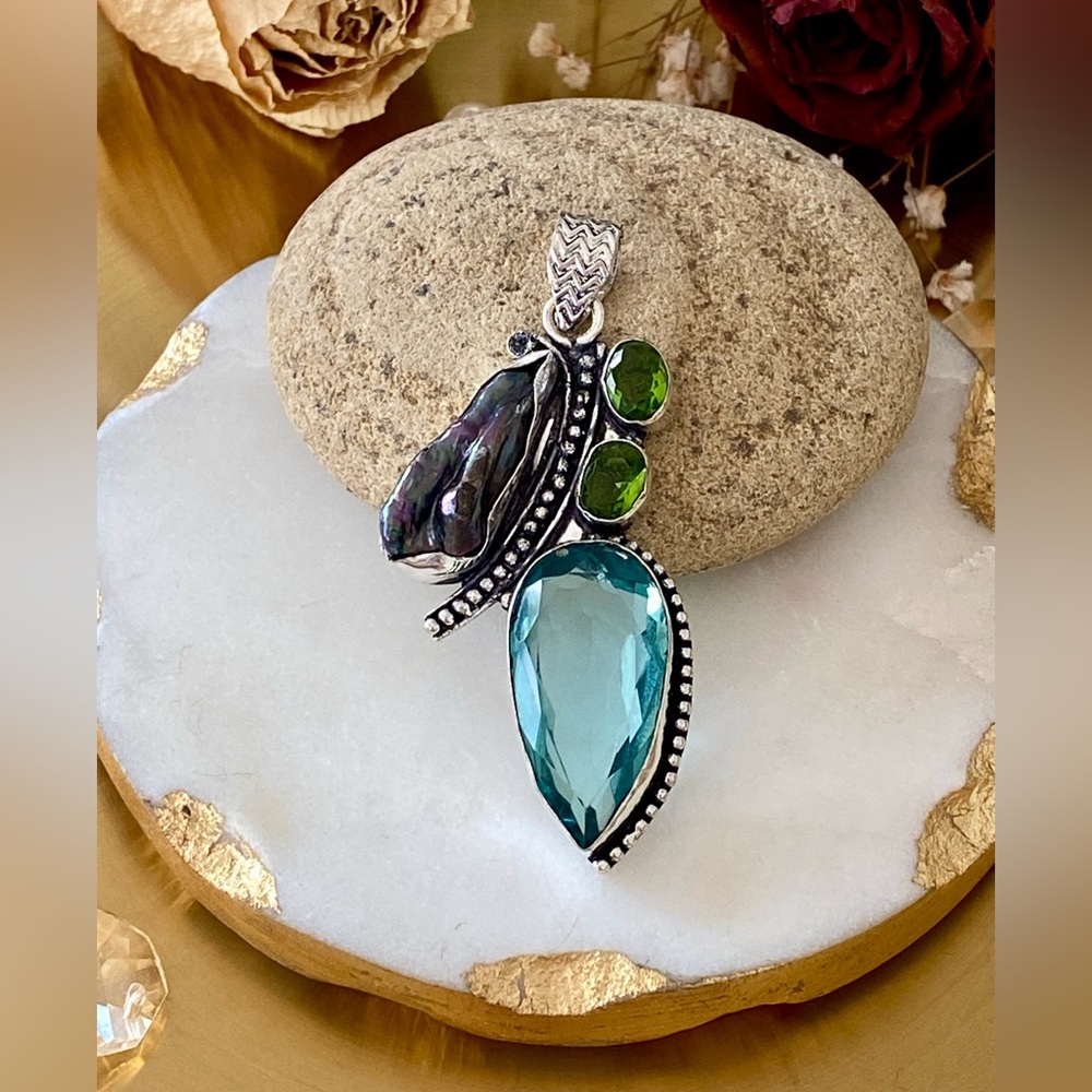 Aquamarine, peridot  And Gray Biwa Pearl Pendant
